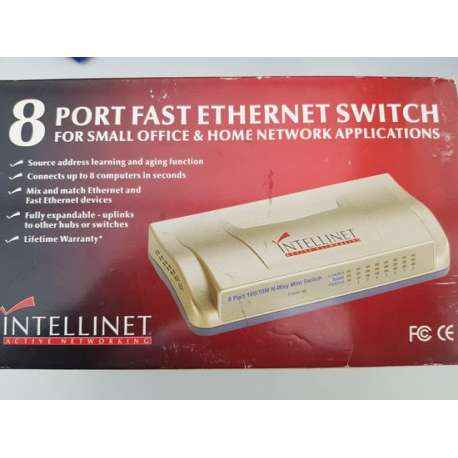 INTELLINET 8-Port Fast Ethernet Office Switch