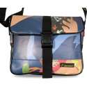 Demano Messenger Tas Avinyo | Upcycled Schoudertas | 15 inch Laptoptas | Gerecyclede Banners uit Barcelona