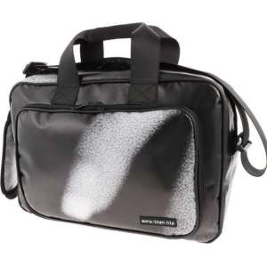 Ruime 15.6” laptoptas van hergebruikte billboards - Caz